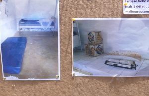 Les photos légendées comme étant la salle de réveil du centre de soin et le pèse bébé, 