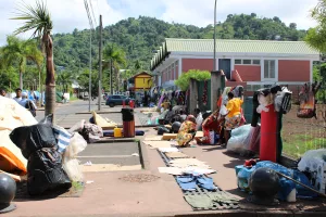 accès eau, Immigration, migrants, demandeurs, asile, blocage, forces vives, sanitaires, assainissement, Cavani