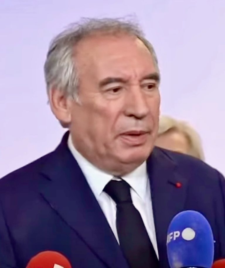 François Bayrou, Mayotte, Chido, Borne, Valls, Neuder, Létard, Thani Mohamed