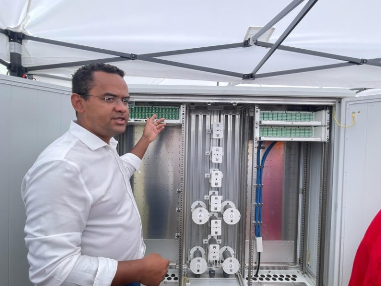 Fibre optique, internet, OcéInde, haut-débit, Mayotte THD