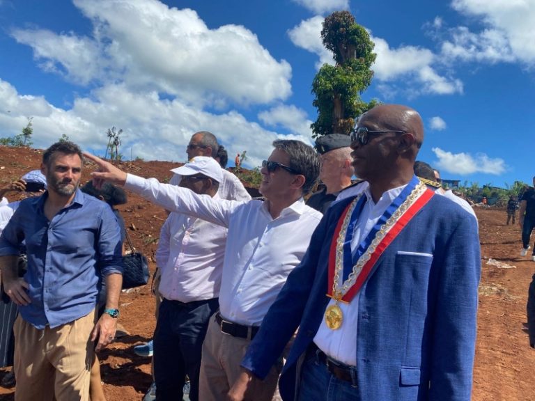 Manuel Valls, Mayotte, Visite officielle