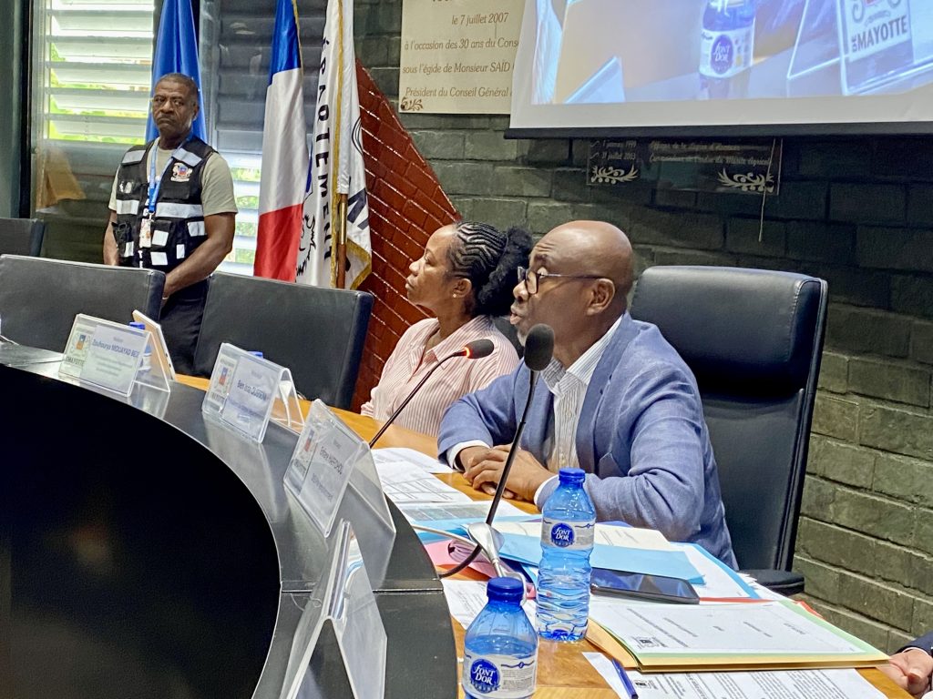 Mayotte, débat piste longue, conseil départemental,