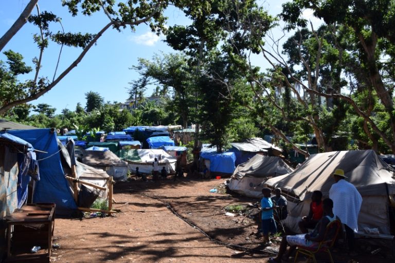 exilés, migrants, camp, Tsoundzou 2, Mayotte