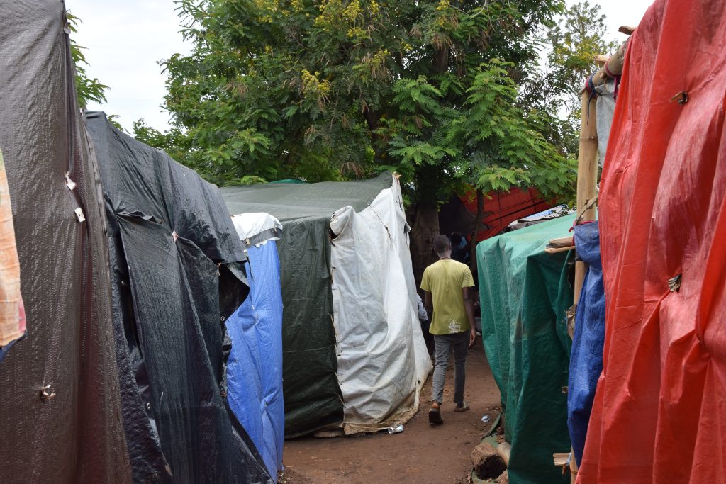 Tsoundzou, camp, exilés, Coallia, Mayotte