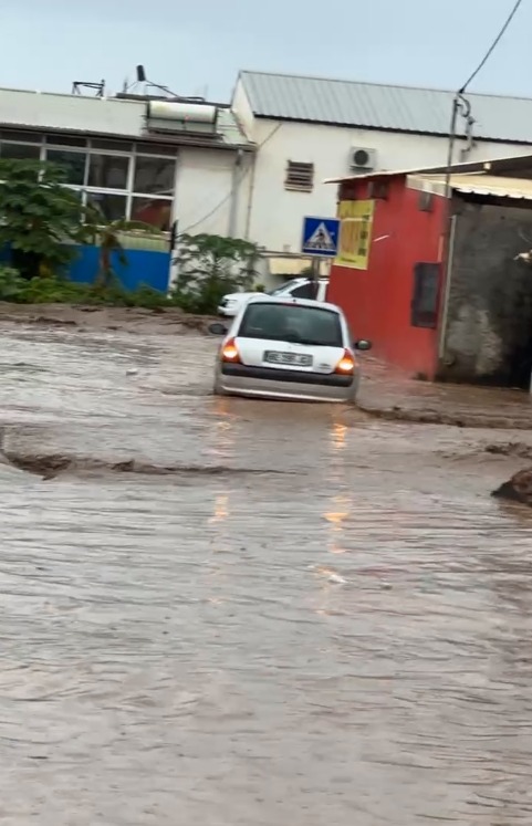 Mayotte, pluie, inondation, Kawéni,