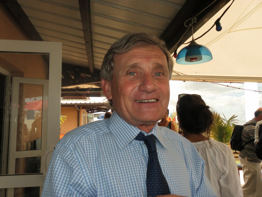 Xavier Desplanques, initiateur de coopération économique régionale