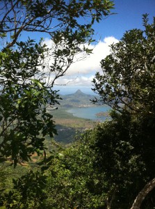 Le Choungui depuis le Mont Benara