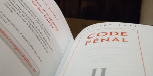 Salle TGI Code pénal
