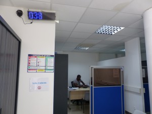 Accueil des étudiants dans la délégation place de l'ancien marché à Mamoudzou, en août 2014