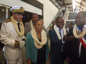 La ministre accueillie par le préfet Seymour Morsy, le président du conseil général Daniel Zaïdani et le sénateur Thani