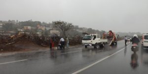 La camionnette a fauchée un scooter