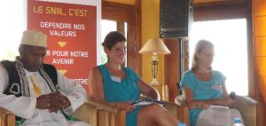 Aurélie Gérome de Médecins du monde, au centre, et Jacques Martial Henry
