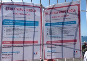 Pancartes informatives à la barge