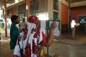 Effervescence vendredi après-midi au collège de Doujani pour la remise des bulletins de notes aux parents
