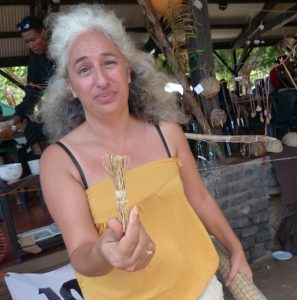 Le vétiver relancé par 100% Mayotte de Geneviève