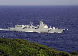 Un destroyé chinois de classe Shenzhen 167 (Source: US Navy Commons)