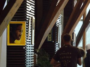 Dans l'aérogare de Mayotte
