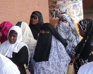 Quelques femmes voilées