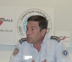 Un manque de dialogue avec le commissaire Miziniak dénoncé par ses hommes