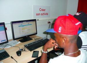Les lycéens remplissent leur admission post Bac