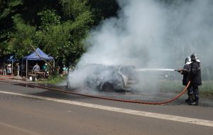 Voiture en flamme Passamainty