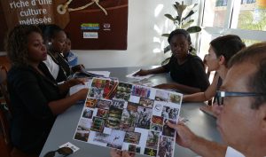 Les étudiantes avec leur enseignante Ornella Lamberti