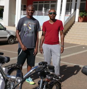 L'entrepreneur Dhinouraini Mohamed et Hamissi Mohamed, Direction développement durable à la mairie