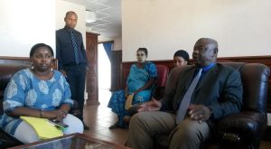 Rama Ramlati (à gauche) et Mohamed Majani (à droite) pour un premier rappel à l'ordre, remis à plus tard