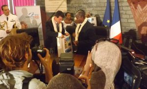 Le président Ramadani offre des souvenirs au Premier ministre