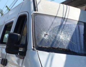 Véhicules victimes de caillassages
