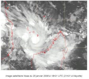 Un phénomène au dessus de Mayotte le 25 janvier 2008 (Source : Pluies extrêmes)