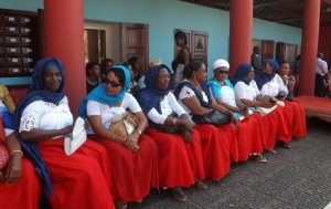 Les femmes en bleu blanc rouge