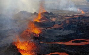 Le spectacle grandiose de cette 3e éruption de l'année (Crédits photo: JIR)