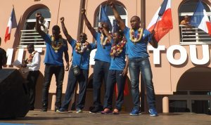 Les athlètes sur l'estrade rappellent le podium 100% mahorais du javelot