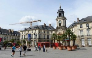 La place de la mairie de Rennes le 16 août, une ville où le petit Rifki à retrouvé sa mère dès dimanche (Crédits photo: JIR)