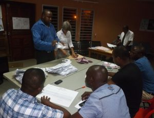 Le dépouillement à Dembéni le bureau centralisateur