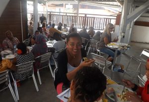 Une centaine d'agents pour apprendre à bien manger par l'exemple