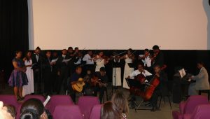 Le final avec la vingtaine de musiciens