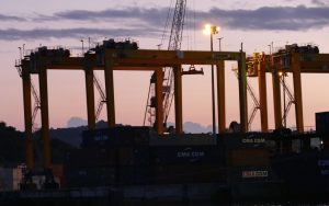 Location des portiques du port par la SMART