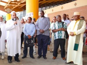 A Mayotte, les chiites indiens aux côtés des sunnites, des prêtres catholiques et du pasteur protestant