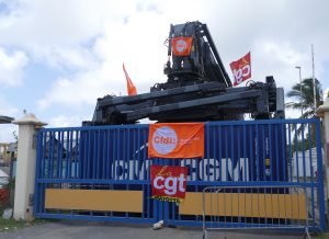 Blocage du port en novembre 2015 par les salariés de l'acconeur SMART