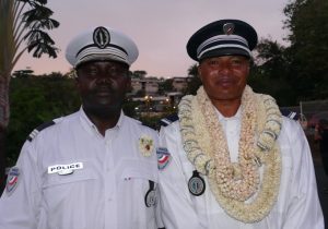 Le major Chamsidine aux côtés du capitaine Chamassi