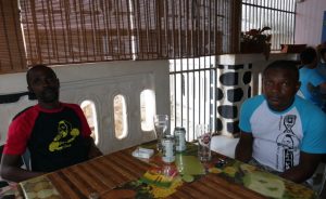 Wubani Spirit et son manager Anthanthouani Neon