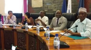 Issa Abdou (2e à droite) voulait une vision d'ensemble avant d'engager une politique
