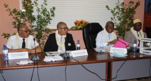 A gauche, Ambdi Jouwaou le maire de Dembéni, 1er vice-président de la CADEMA