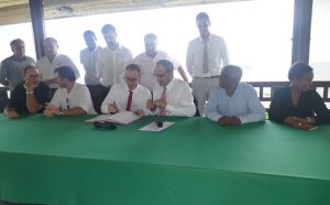 Signature de la Charte Jeunesse-Entreprises