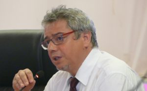 Bernard Rubi: "Une carte de séjour autorise à décrocher un contrat VSC"