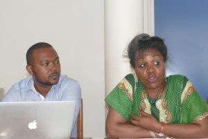 Fatimatie Bintie Razafinatoandro et son directeur Michel Ahamed