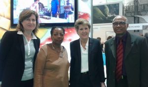 L'ancienne ministre des Outre-mer Brigitte Girardin sur le stand de Mayotte au salon de l'agriculture