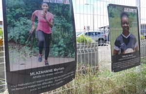 Myriam Mlazahane athlète de haut niveau et Warda Halifa capitaine de la sélection de Mayotte de football
